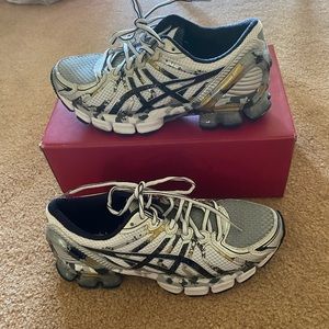 ASICS size 8 women’s athletic shoes
